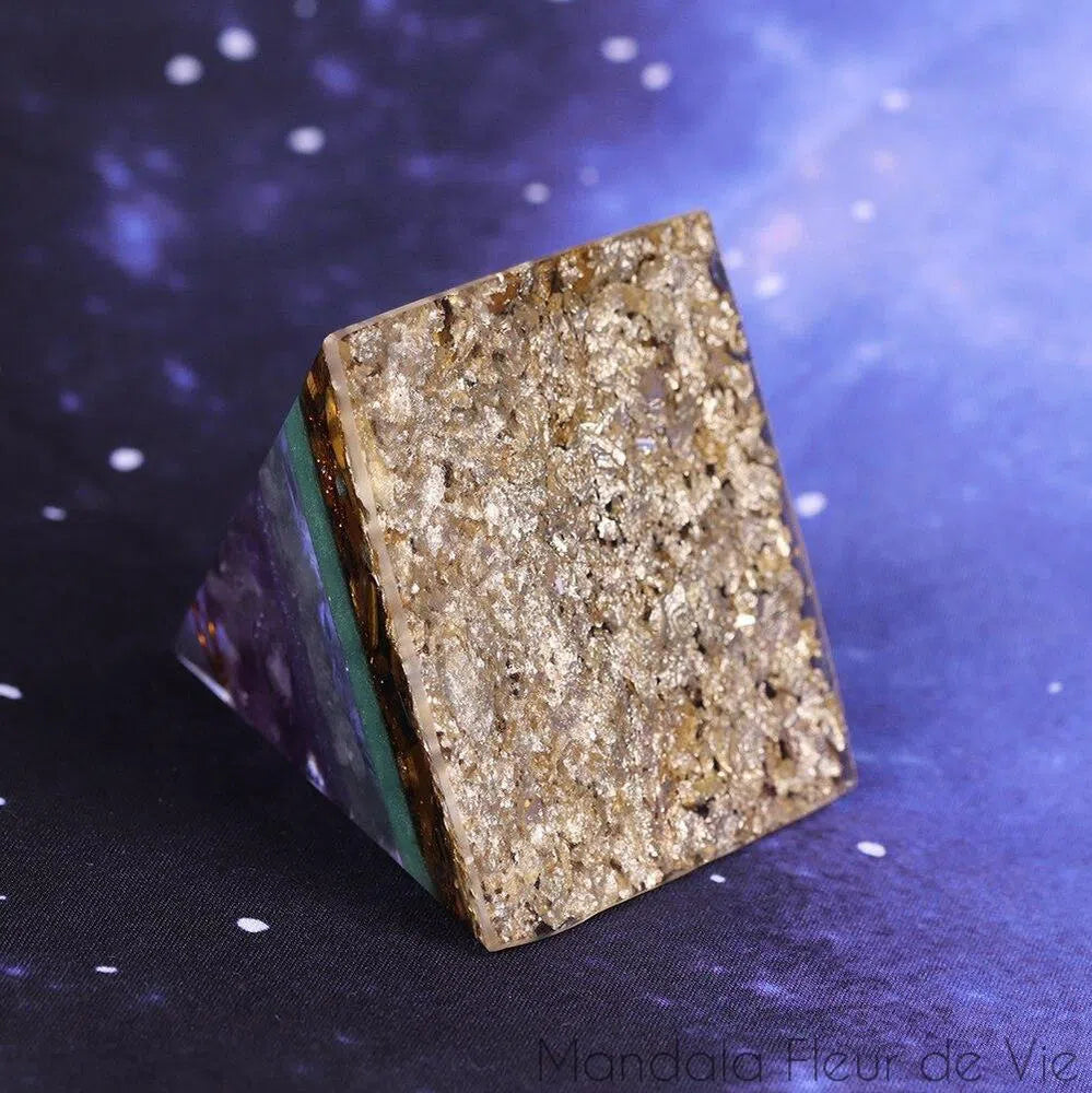 Orgonite Pyramide Fleur de Vie