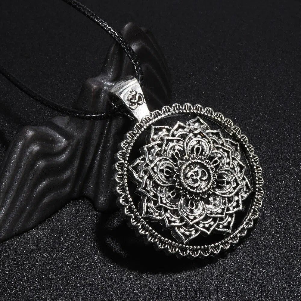 Pendentif Mandala Fleur de Lotus Om Mandala Fleur de vie