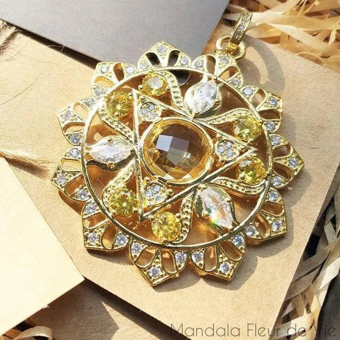 Pendentif Mandala Fleur de Soleil en argent