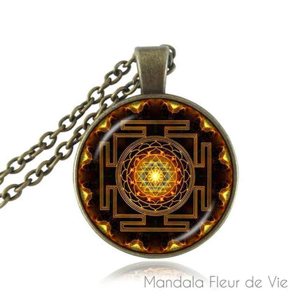 Pendentif Mandala Sri Yantra Géométrie Sacrée