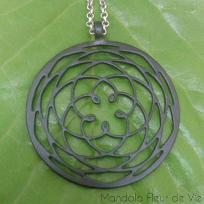 Pendentif Rose de Vénus